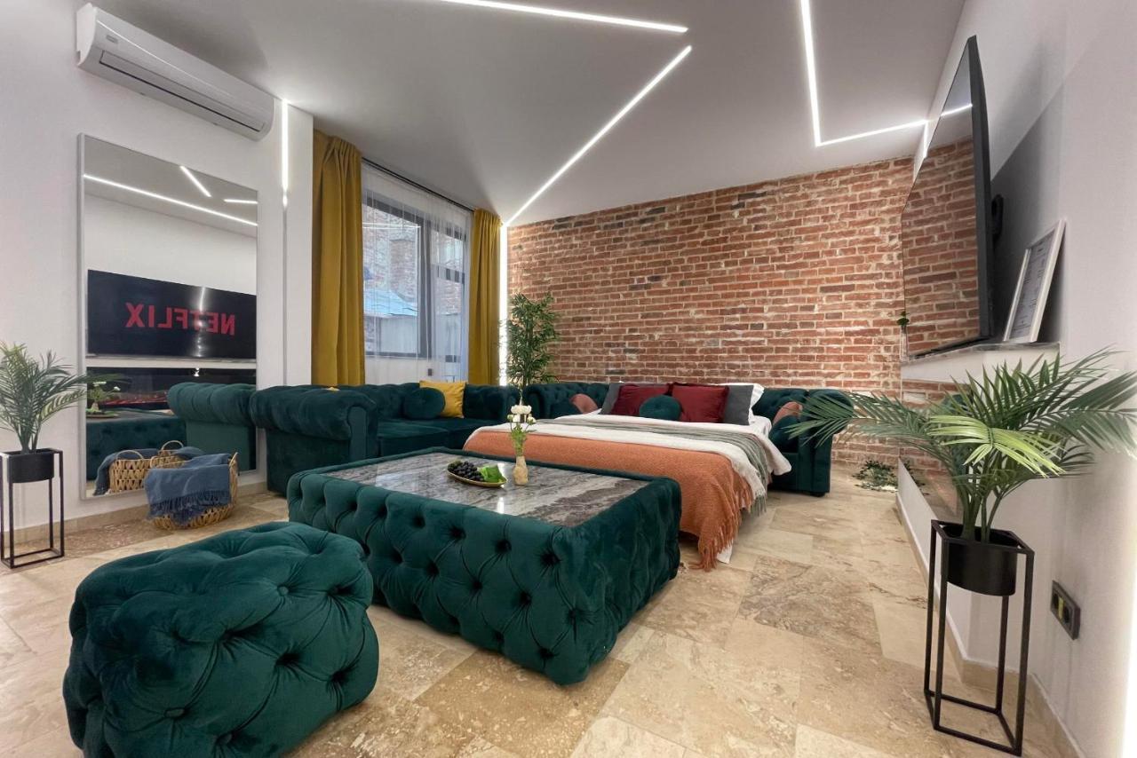 Luxury Living: Smart 2Br Apartment At Unirii Square Bucareste Exterior foto