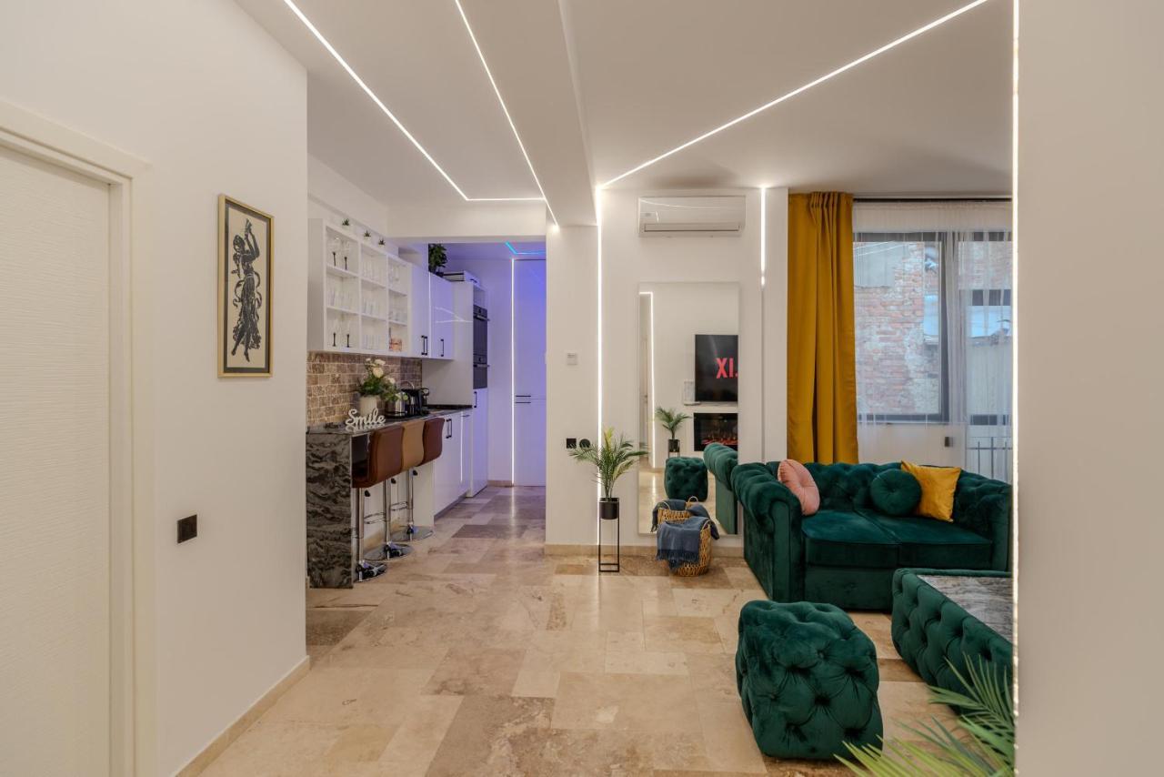 Luxury Living: Smart 2Br Apartment At Unirii Square Bucareste Exterior foto